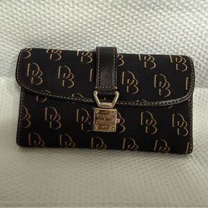 Dooney & Bourke Signature DB Logo Long Wallet Black Brown Leather w/ COA